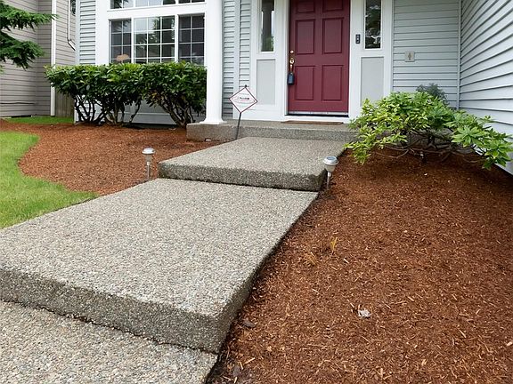 2nd image of 5609 Highland Dr SE