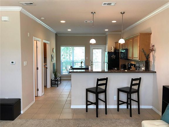 2nd image of 305 Holleman Dr #1105