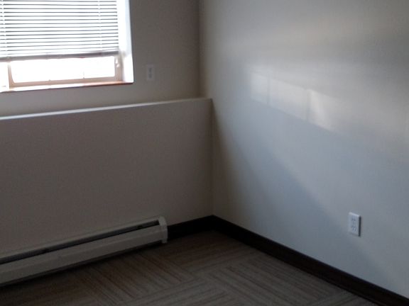 4th image of 412 Golden Valley Dr