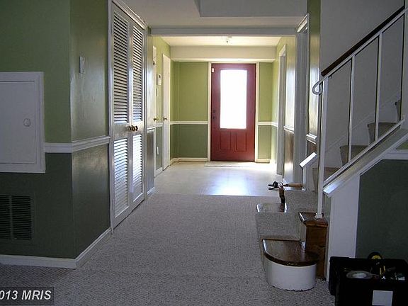 2nd image of 8123 Lakepark Dr