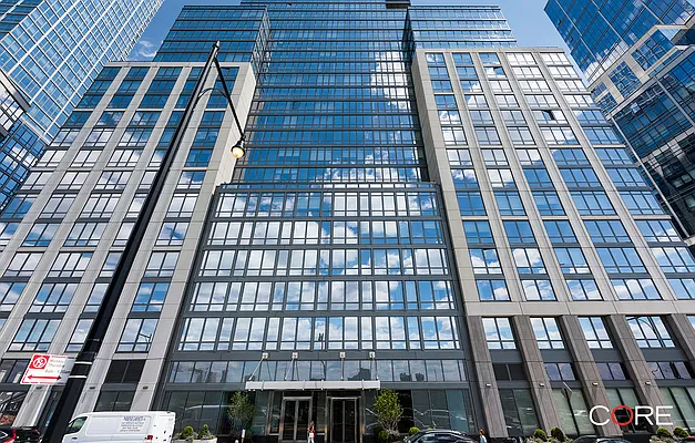 Rented by CORE | media 22