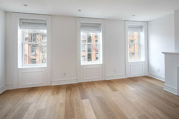 Rented by Compass | media 26