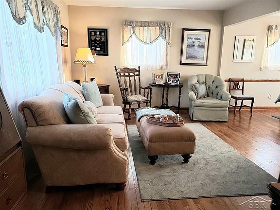 2nd image of 2817 Wexford Dr