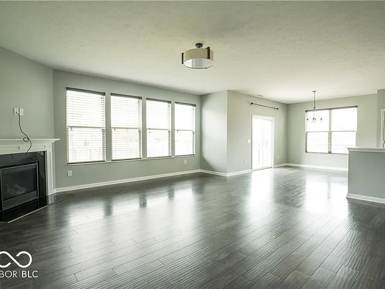 15665 Eastpark Dr — Photo 25