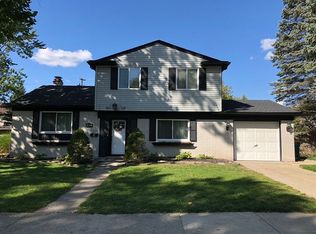 24175 S Duncan Cir, Farmington Hills, MI 48336