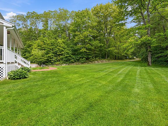 3rd image of 7077 Shaker Road