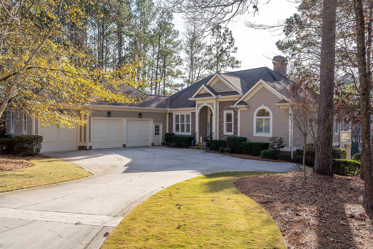 1311 Pinehurst Dr photo 1