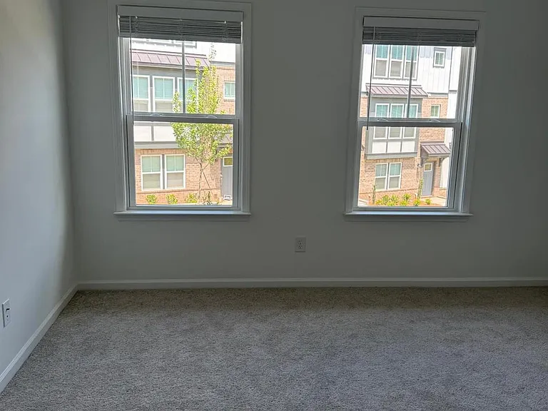 2143 Hawksworth Ln — Photo 28