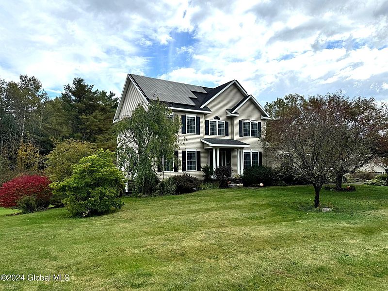2nd image of 25 Stonehurst Drive