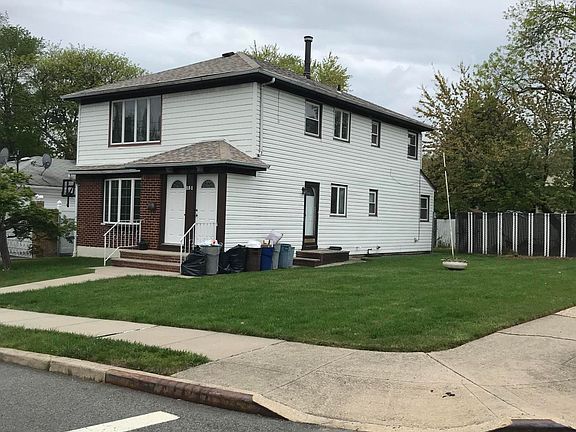 4th image of 151 Gibson Ave