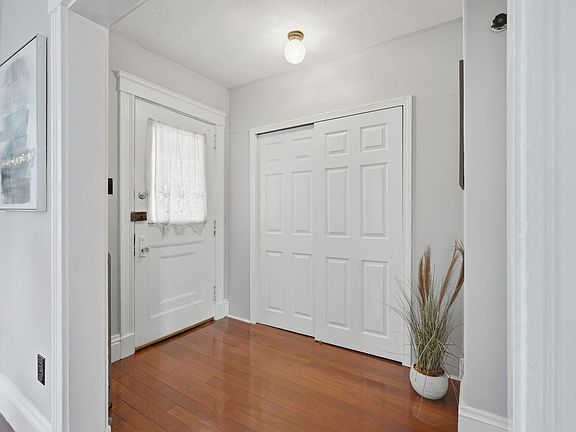 4th image of 90-92 Thorndike St