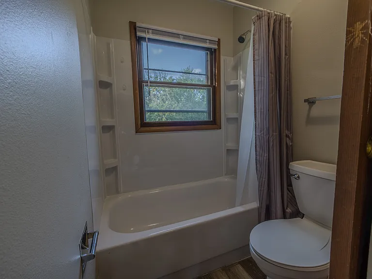 4363 Medina Dr — Photo 9