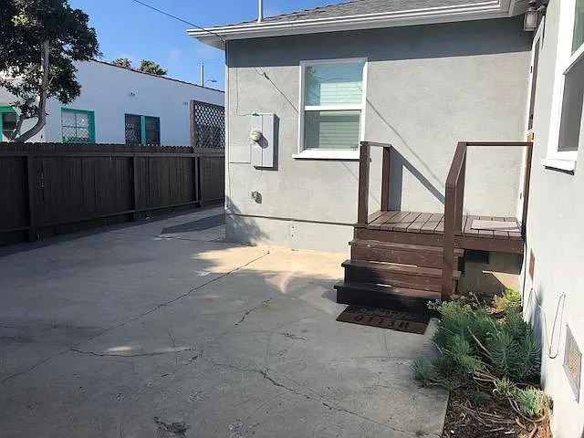 226 Avenue C — Photo 33
