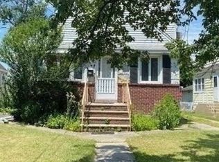 140 Arlington Ave, Valley Stream, NY 11580