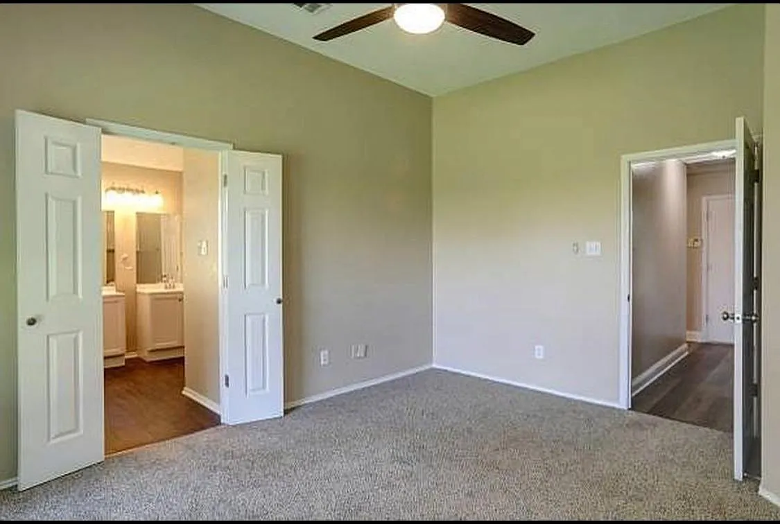 4 bed, 1477 sqft, $2,200 — Photo 4