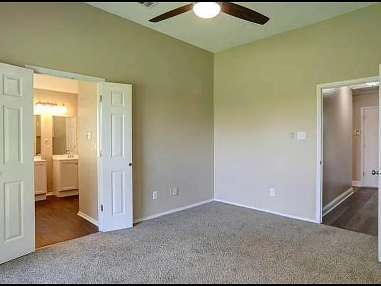 233 Dartmouth Dr — Photo 4