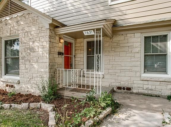 3rd image of 1631 Melbourne Ave
