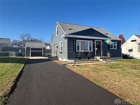 2nd image of 145 Meyer Ave
