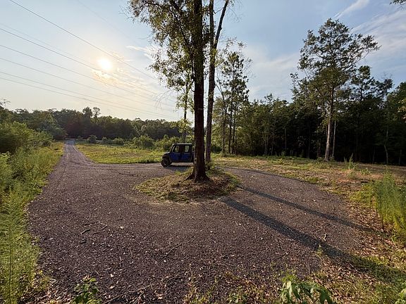 3rd image of 3200 E Chipper Rd