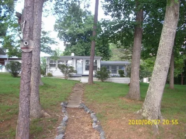 297 S Shore Dr, Lexington, NC 27292