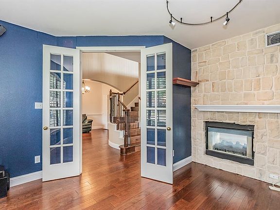 Office with Hardwood Floors