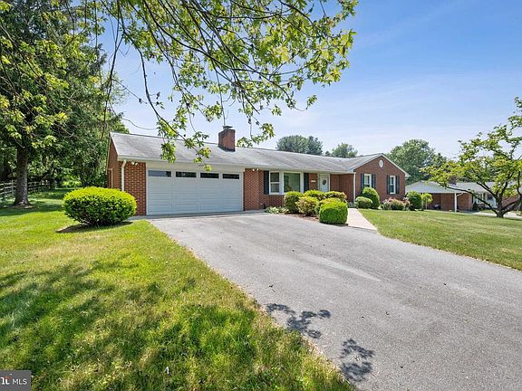 2nd image of 6129 Rolling View Dr