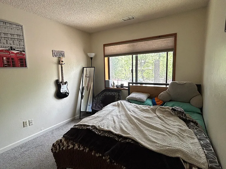 823 W Birch Ave #B — Photo 17