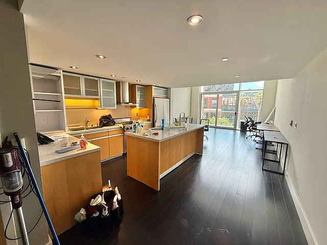 188 King St #401 — Photo 28