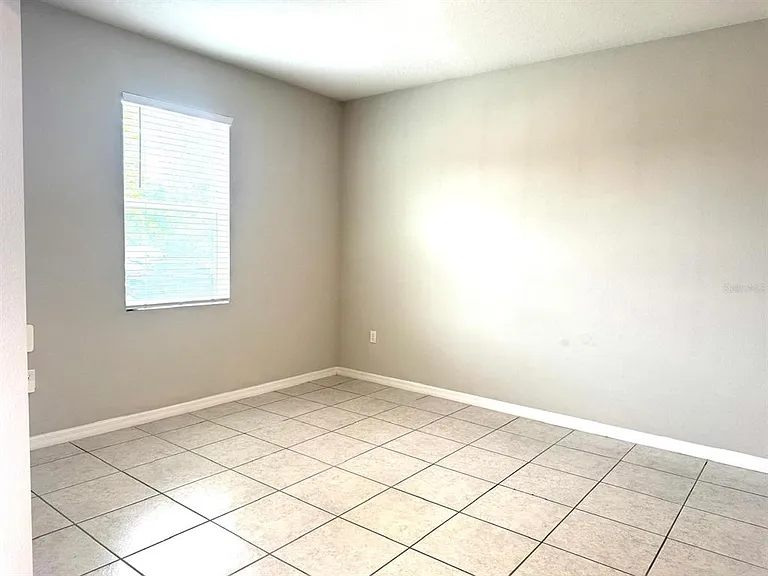 863 Hudson Valley Dr — Photo 6