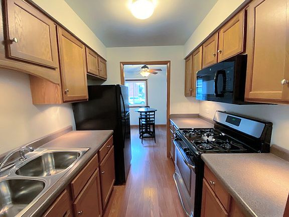 4th image of 1283 E Washington St APT C
