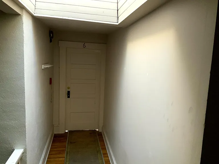 1176 Mill St #6 — Photo 3