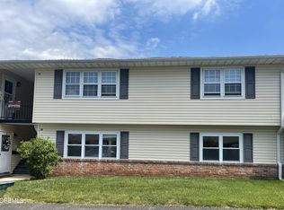 11 Michigan Dr APT B, Matawan, NJ 07747