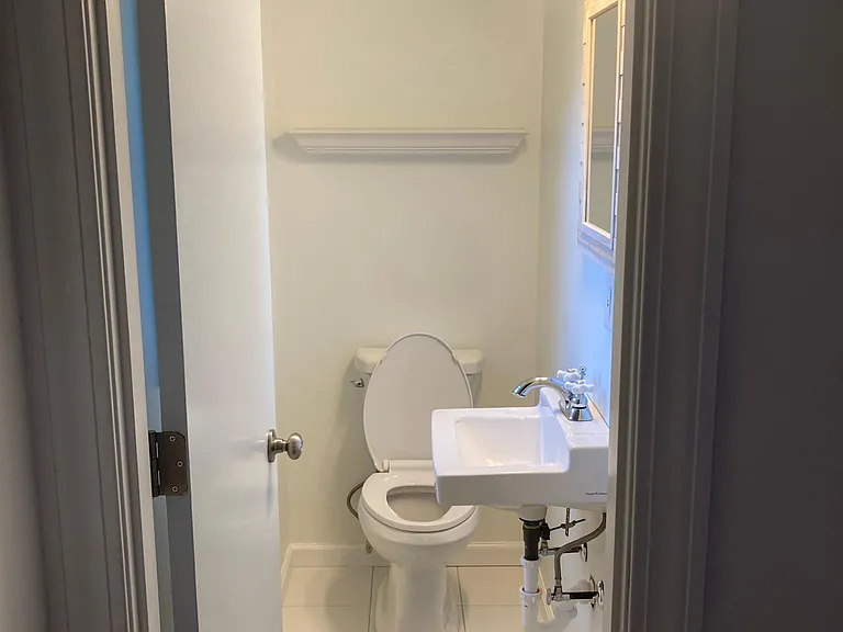 4526 Greenway Ave — Photo 13