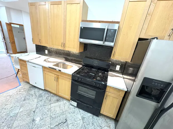 138 Frost Street image 1 of 7