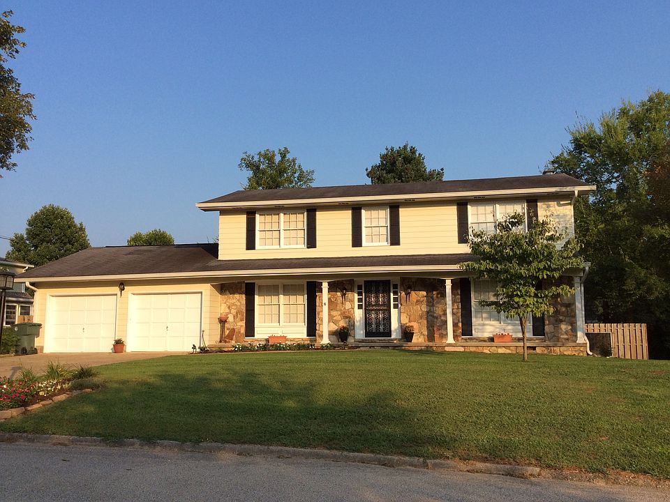 1st image of 1711 Lake Wood Cir