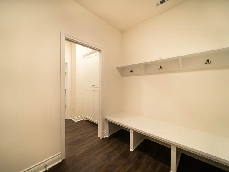 8503 Christie Ln — Photo 18