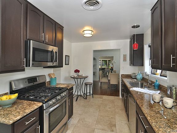 3rd image of 11356 Aqua Vista St