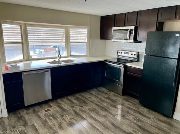 2872 Green Tree Ave, Las Vegas, NV 89142