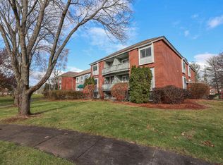 113 Cluff Crossing Rd APT 32, Salem, NH 03079