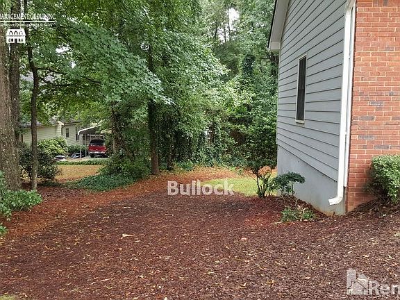 3rd image of 3428 Chinaberry Ln