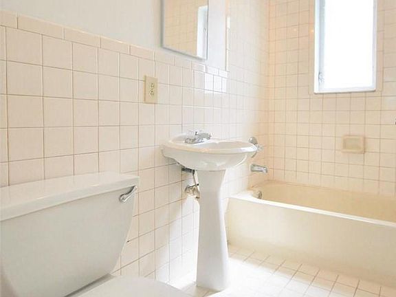 5th image of 1208 71st St #17