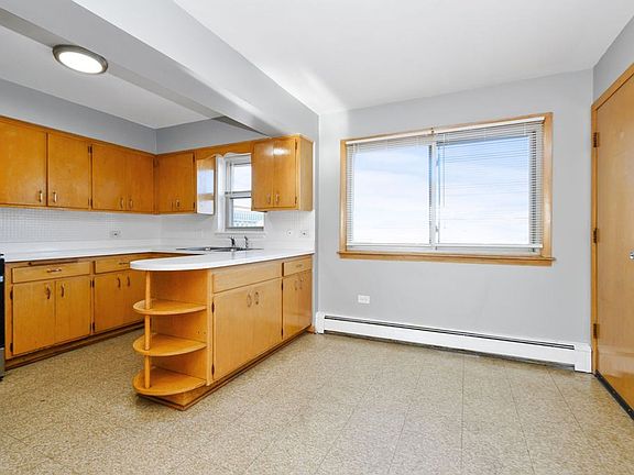 4th image of 5324-26 S Kedzie Ave #5324-3B