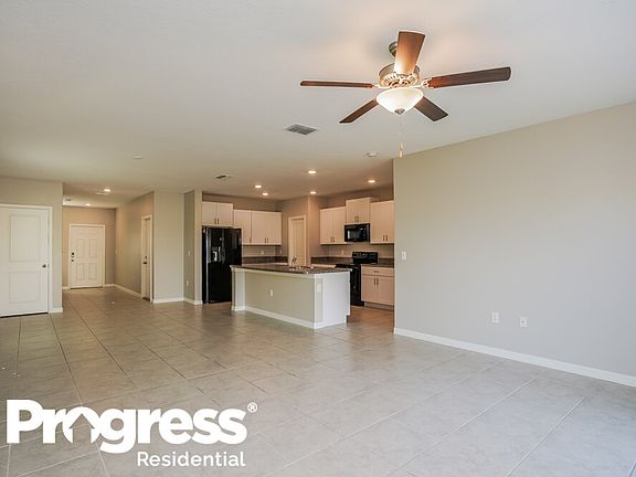 5th image of 15620 Greenleaf Bay St