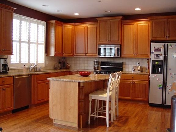 4th image of 222 Williams Ave
