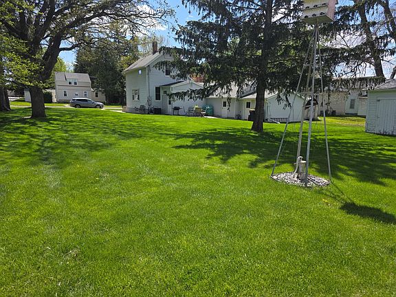 3rd image of 222 3rd St