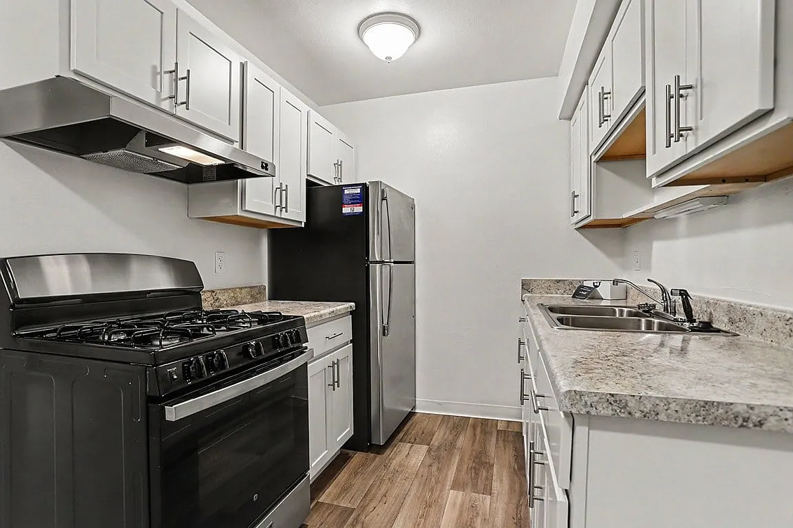 Walnut Trail Apartments — Photo 2