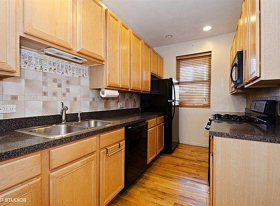 4th image of 1301 W North Shore Ave APT 1