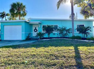 15808 3rd St E, Redington Beach, FL 33708