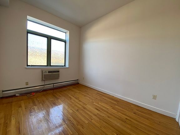 5th image of 193 Johnson Ave #2