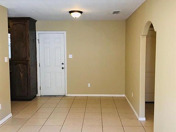 3rd image of 304 W Amy Dr #4